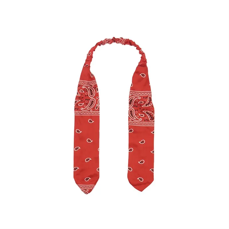 Spilgti sarkanas poliešu šalles