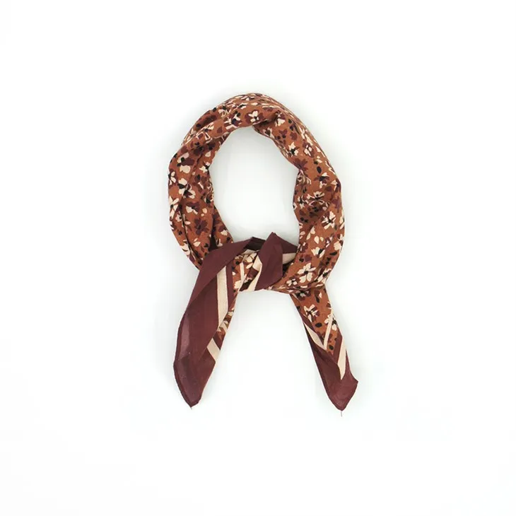 Kokvilnas ziedu bandana S124