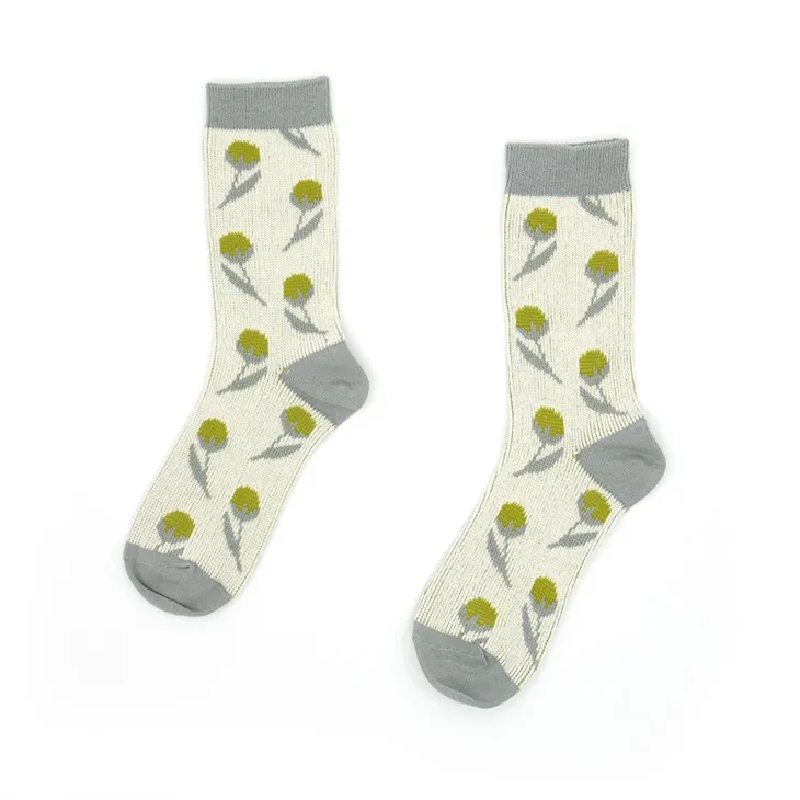 Izšūšanas kokvilnas zeķes