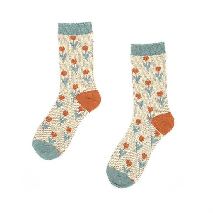 Ziedu kokvilnas zeķes